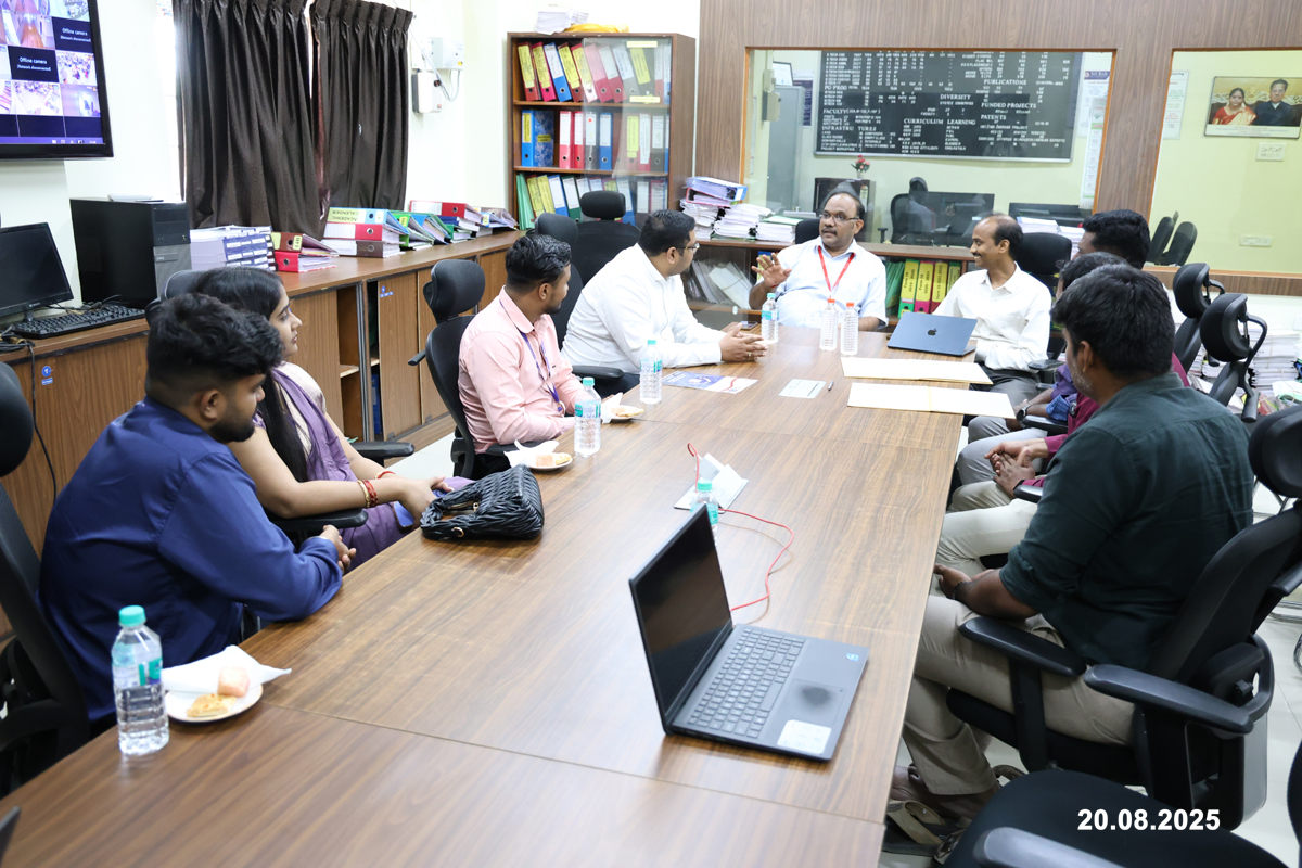 veltechofficial's tweet image. MoU Signing Ceremony.
Vel Tech University and Codeship joined hands to foster innovation, collaboration, and career opportunities for students.

Check out the gallery: veltech.edu.in/events/mou-sig…

#Veltech #category1university #CodeShip #MOUSigning