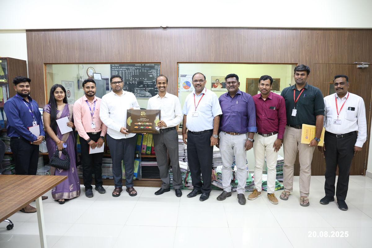 veltechofficial's tweet image. MoU Signing Ceremony.
Vel Tech University and Codeship joined hands to foster innovation, collaboration, and career opportunities for students.

Check out the gallery: veltech.edu.in/events/mou-sig…

#Veltech #category1university #CodeShip #MOUSigning