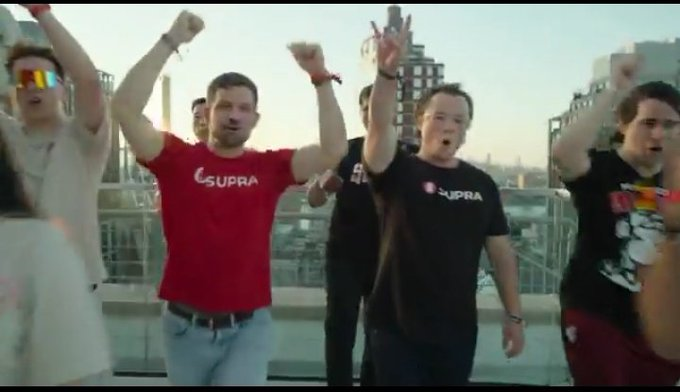 Devian•Supra tweet media