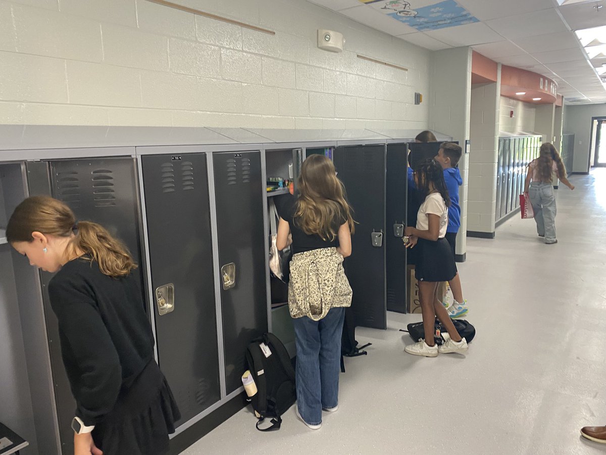 fitzG's tweet photo. @Bendist25 7th grade students testing their brand new lockers! https://t.co/BGmBtbOB2e