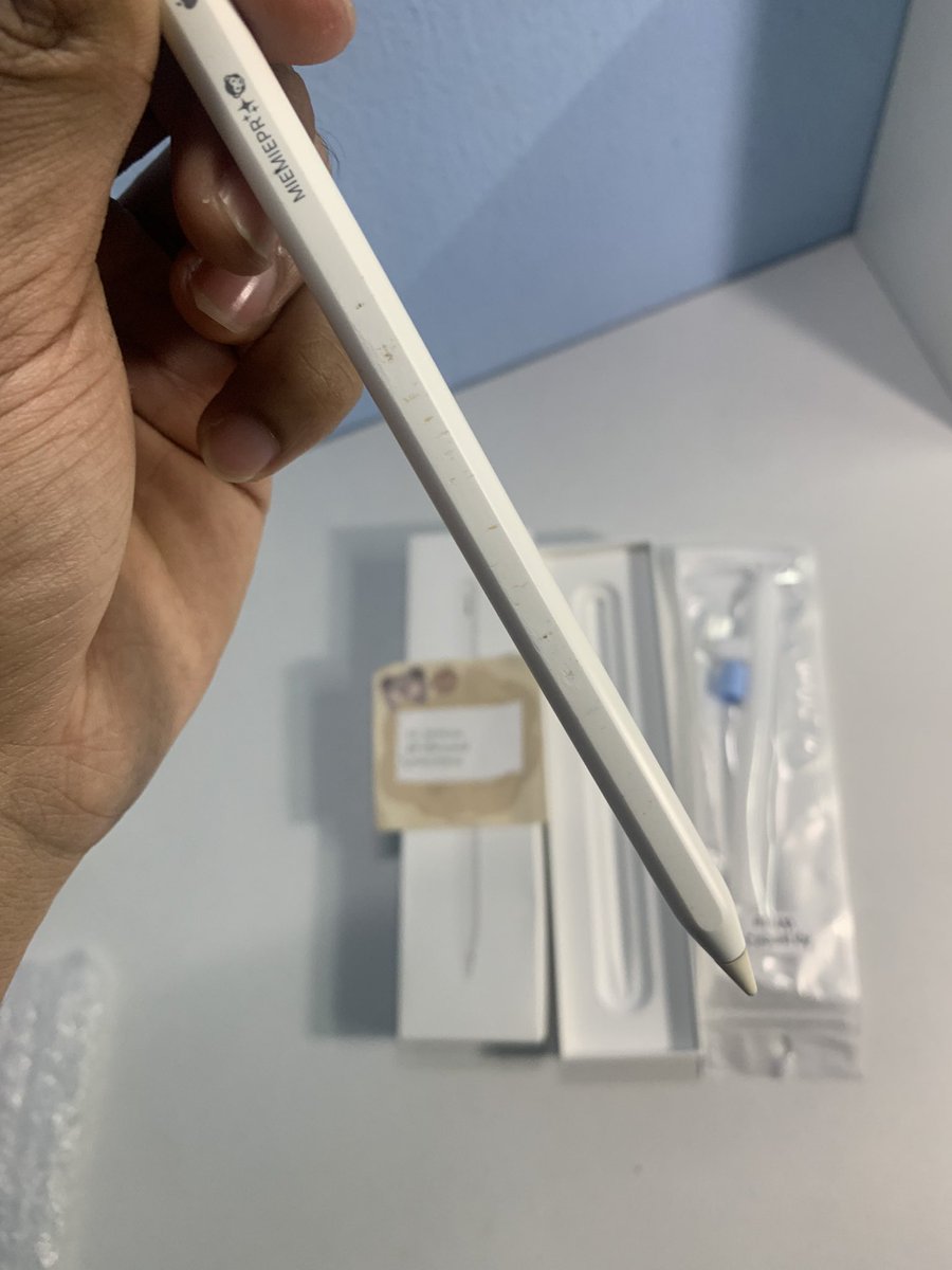 st_byphone's tweet photo. Apple Pencil Gen2 มีรอยแม่เหล็ก+สลักชื่อตามภาพ ไม่มีผลต่อการใช้งาน
แถมเคส1อัน
ราคา 1,450.- ส่งฟรี นัดรับนครนายก
ทักไลน์ตอบไว👉🏽 https://t.co/p9t7y2XlMf

#ปากกาไอแพด #applepencilมือสอง #ApplePencilมือ2  #applepencil #ส่งต่อapplepencil #ส่งต่อปากกาไอแพด #ipadAir5 #ipadPro #ipadmini6 https://t.co/1M9fvAfRms