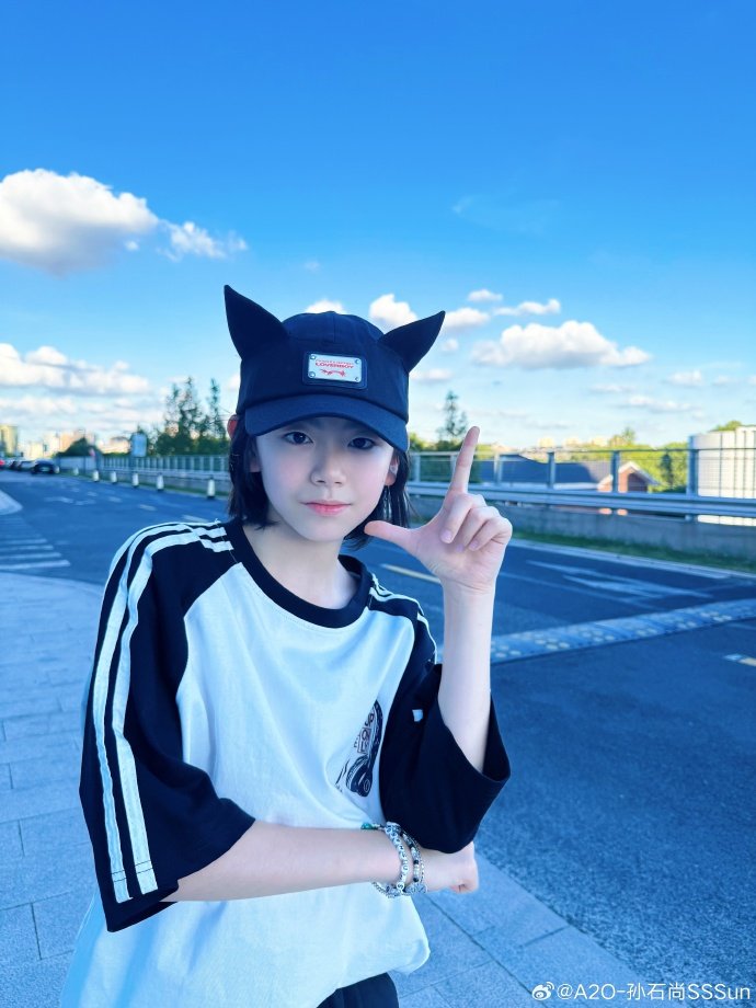 wearea2o_family's tweet photo. 250827 A2O LTB #SSSun weibo update
✨\"⋆. ☀Waktu yang singkat namun indah
@A2O_Channel #A2O #A2O_Rookies #A2O_LTB #A2O_SSSun #WeAreA2O_Family https://t.co/1NHSkekyIP