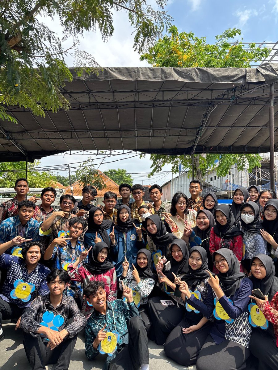 kwangsum's tweet photo. so far rangkaian ospek ini masih seru meskipun sambat dikit di osfak &amp; osjur🫶🏻 https://t.co/sVafPxCy6X