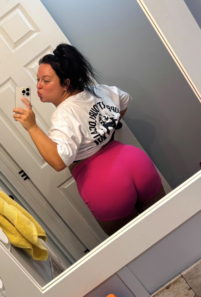 Ashhfaace's tweet photo. Booty update ✨🍑🩷 https://t.co/ULQNnogeZl