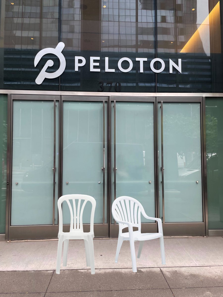 onepeloton's tweet photo. DeBÍ TiRAR MáS FOToS with Peloton....classes coming soon 👀🏝️ https://t.co/Eyl0EB06Bw