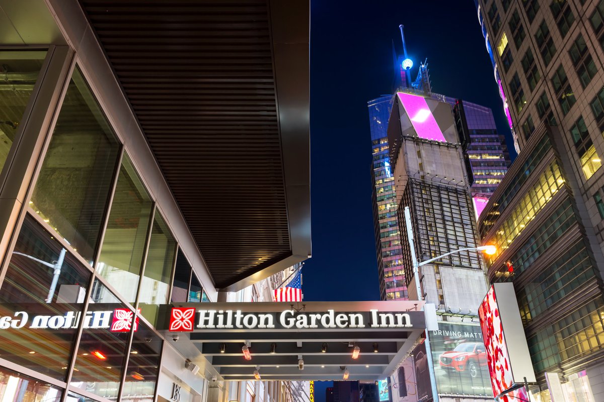 HGITimesSquare's tweet photo. A long weekend in NYC means more time for discovery. From Broadway lights to quiet mornings with coffee in our lobby, we’ll make sure your Labor Day stay feels unforgettable!

Book here: https://t.co/m4pwknfzJp https://t.co/WqhDMUnZJs