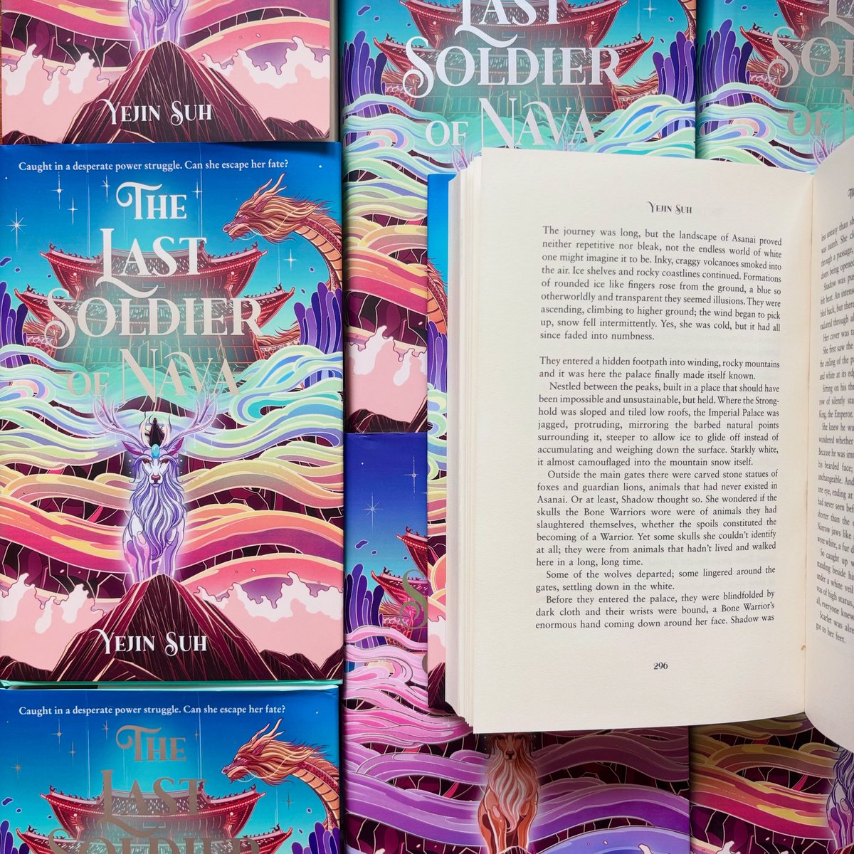 BOOK GIVEAWAY!! I have so many copies I'm giving some away to US-based readers! To enter: just like and retweet. Closes Aug 30th at midnight EST✨
#bookgiveaway #writingcommunity #yafantasy #2025debuts 
(I'm doing one on Instagram too!)