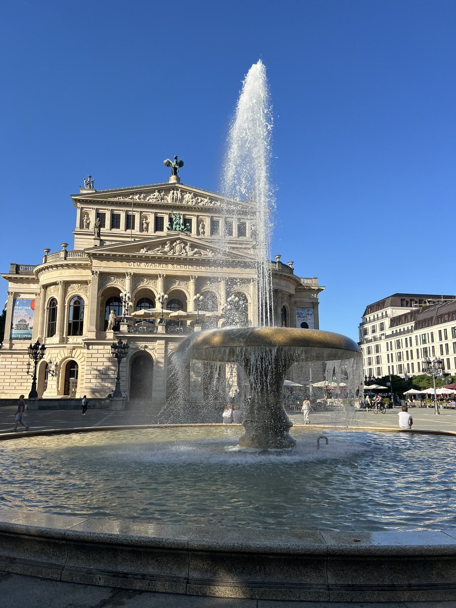“Im Herzen von Europa” 🇩🇪⚽️

Fantastic visit to Eintracht Frankfurt, a club full of passion, tradition, and inspiration. Grateful for the football learning and the chance to experience the culture &amp; history of Frankfurt.

#EintrachtFrankfurt #FootballJourney