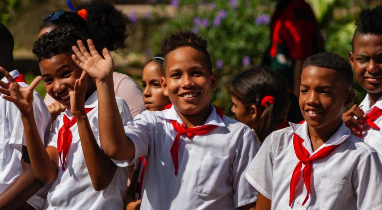 📚✨️| Con la mira en el inicio del curso escolar2025-2026, la Mesa Redonda abordó la preparación del período docente.

La titular de Educación,<a href="/btan0987/">Naima Ariatne Trujillo</a>, resaltó la importancia del esfuerzo y creatividad de cada territorio en la búsqueda de soluciones.