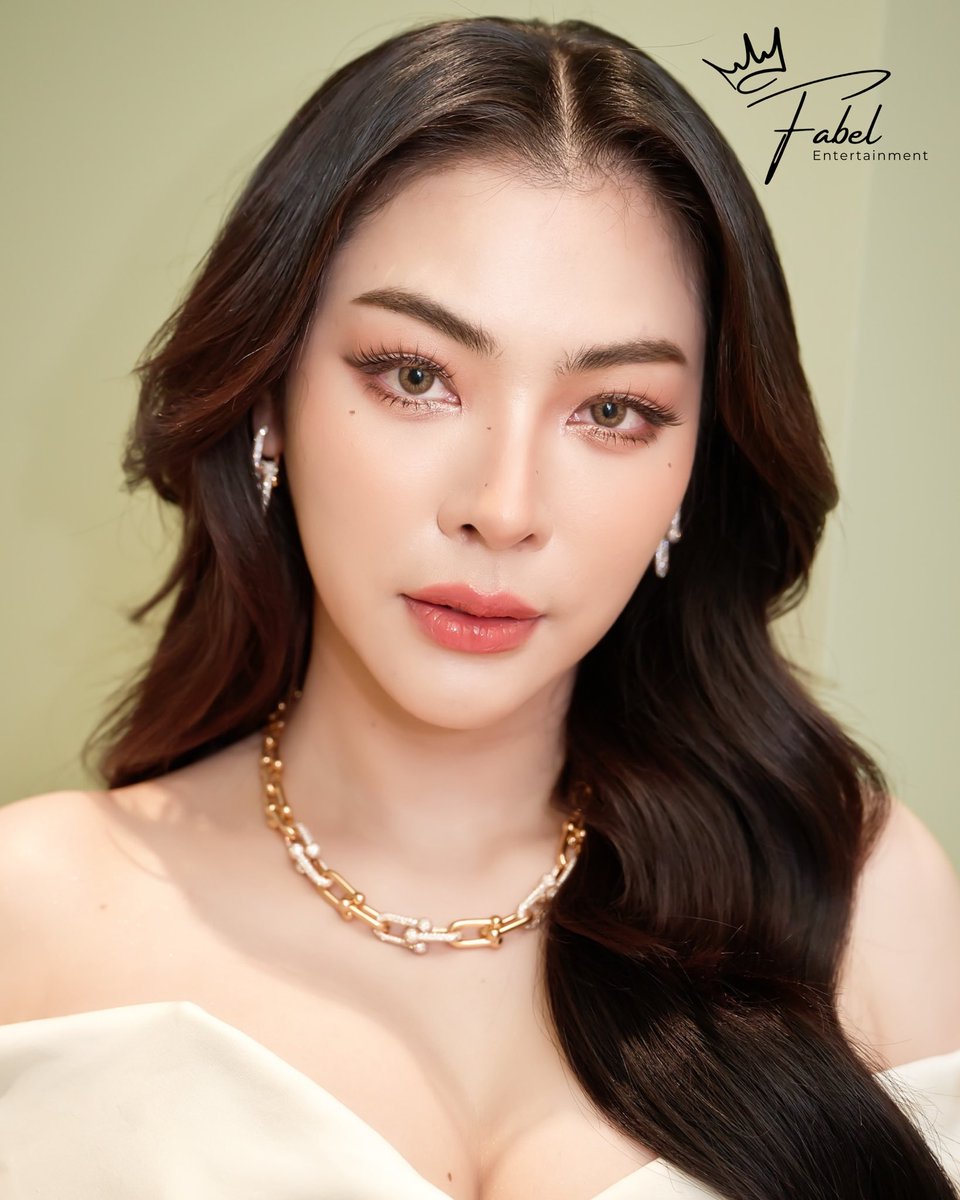 👑🌻✨

PERAYA LEGENDARY LEGACY
#TiffanyAndCoxFaye
#TiffanyAndCo
#LegendaryLegacy
#FayePeraya
#ฝ้ายพีรญา