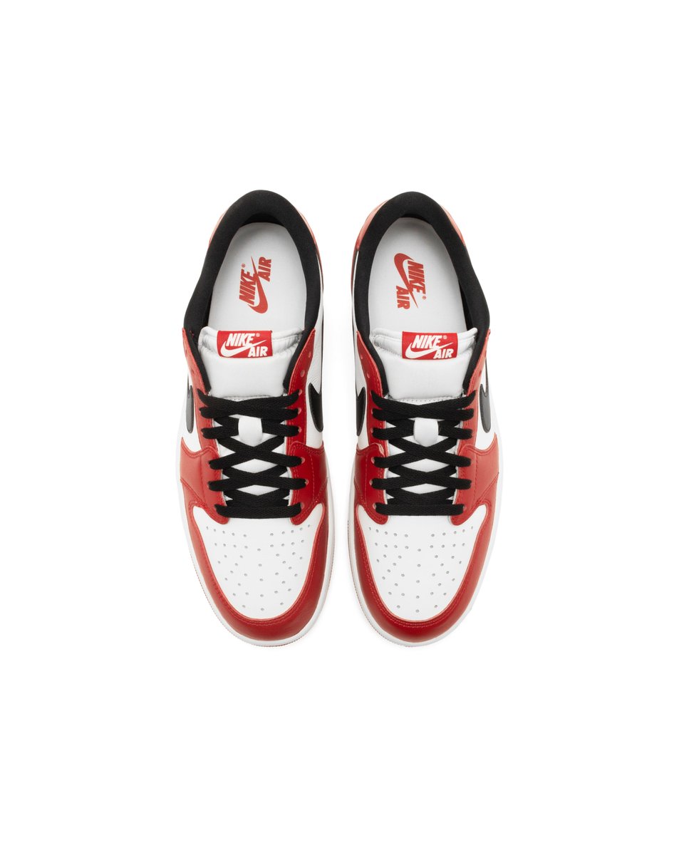 MrUnloved1s's tweet image. An in depth look at the retail Air Jordan 1 Low OG “Chicago”
Release Date: November 15, 2025
Price: $145
Shot by @jordankeyser 

A complete retooling of the AJ1 OG low.
First seen on the Quai and Wmns Washed Teal earlier this year. Most recently seen on the Nigel’s “Better with…