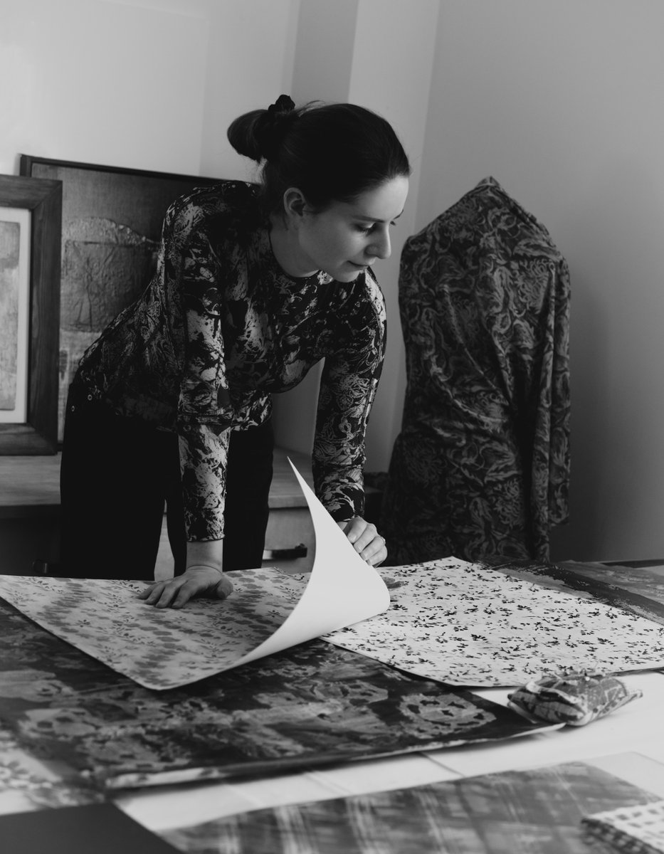 Prints often date a garment. At KNWLS, designer Harriet Cox treats textiles not as artifacts, but as stories to be lived in. “I want to create something people will treasure and grow with over time.” bit.ly/3JxzayH