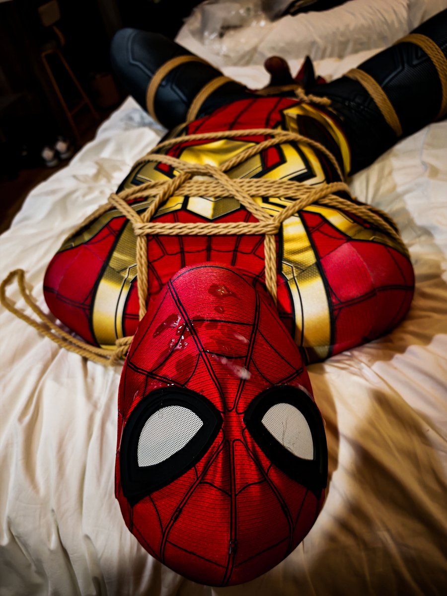 是被洗脑后变成泄欲工具的玩具
📷：<a href="/xian_copy/">复刻党人</a>