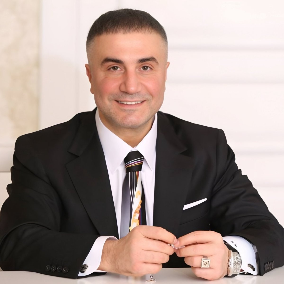 Sedat Peker hakkında yapılan araştırmaya göre;

• Katılımcıların %62.5’i, bağımsız milletvekili adayı olması halinde Peker’e oy vereceğini belirtti.

• Ankete katılanların %41.4’ü de Sedat Peker’in siyasi kimliğini ‘Turancı’ olarak tanımladı. (HD Strateji)