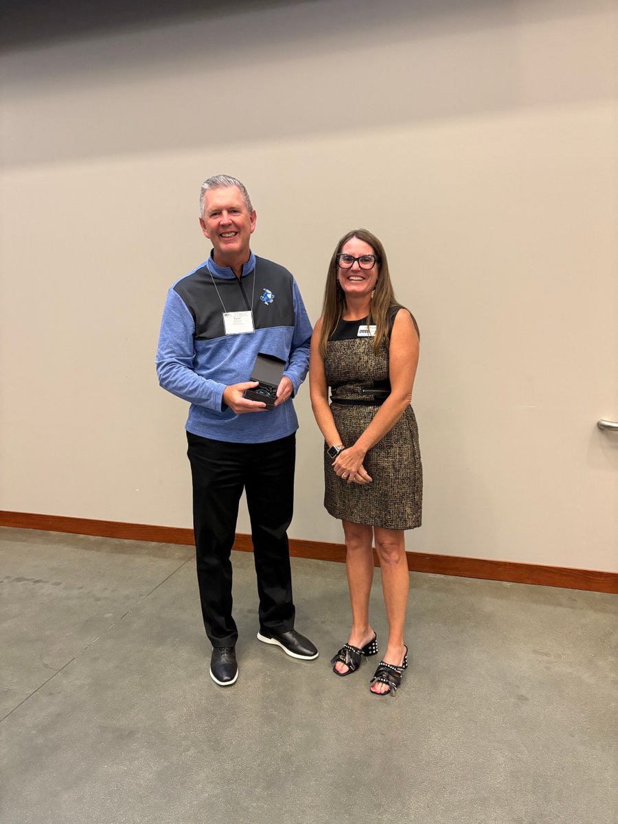 SewardBlueJays's tweet photo. SPS is fortunate to have such a great board of education! Congratulations to the board members who received awards at the NASB regional meeting in York last night. Thank you board members for your service! #sewardjays https://t.co/hZBpnHpn05