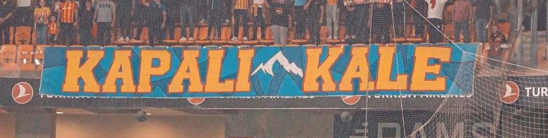 Elinde bu pankartın atkısından olan varmi