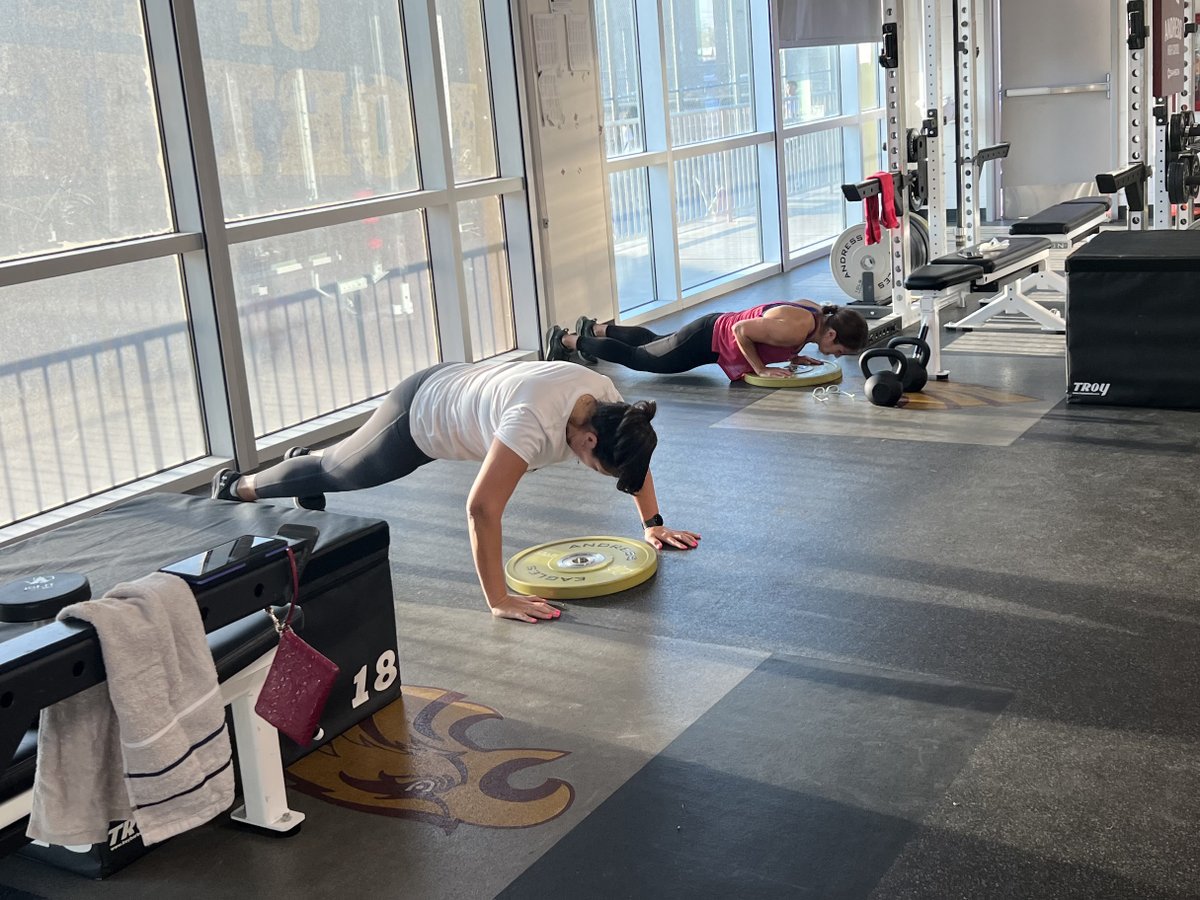 The Strength &amp; Conditioning class at Andress High School is getting strong! 💪 Check out the highlights. ⤵️📷

Join them every Monday &amp; Thursday! 
⏰ 6-7pm
📍 Andress HS Fieldhouse

➡️ episd.org/healthyliving
