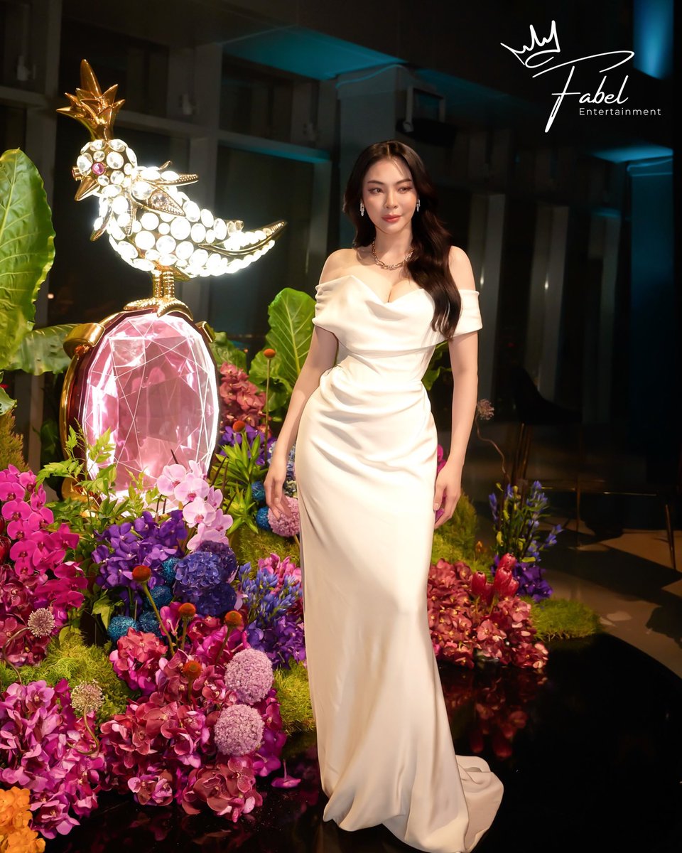 👑🌻✨

PERAYA LEGENDARY LEGACY
#TiffanyAndCoxFaye
#TiffanyAndCo
#LegendaryLegacy
#FayePeraya
#ฝ้ายพีรญา
