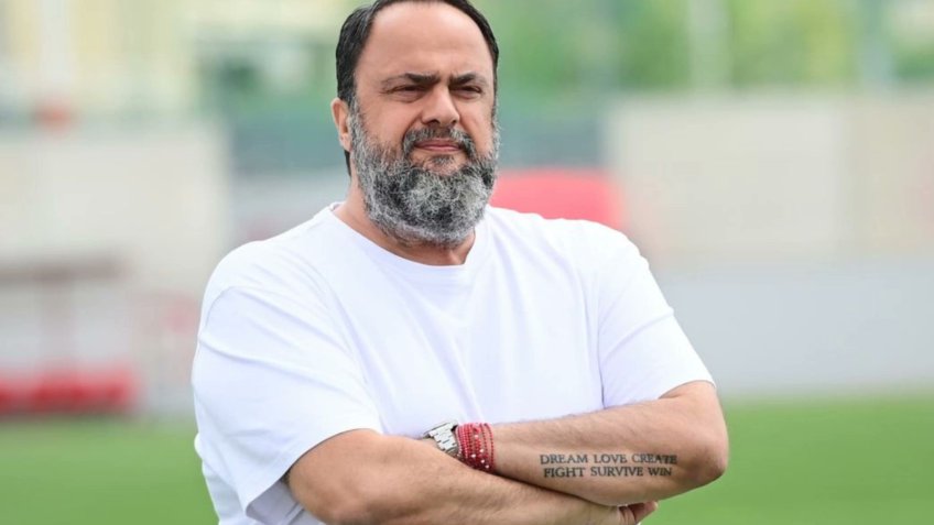 liberta___depre's tweet image. São Paulo avança em acordo com Evangelos Marinakis, para a base. 

A negociação, tocada pelo presidente Julio Casares, avançou e deve ser anunciada em breve. 

O acordo renderá R$ 250 milhões ao Tricolor por 30% das categorias de base. Essa fatia será ‘privatizada’ via uma…