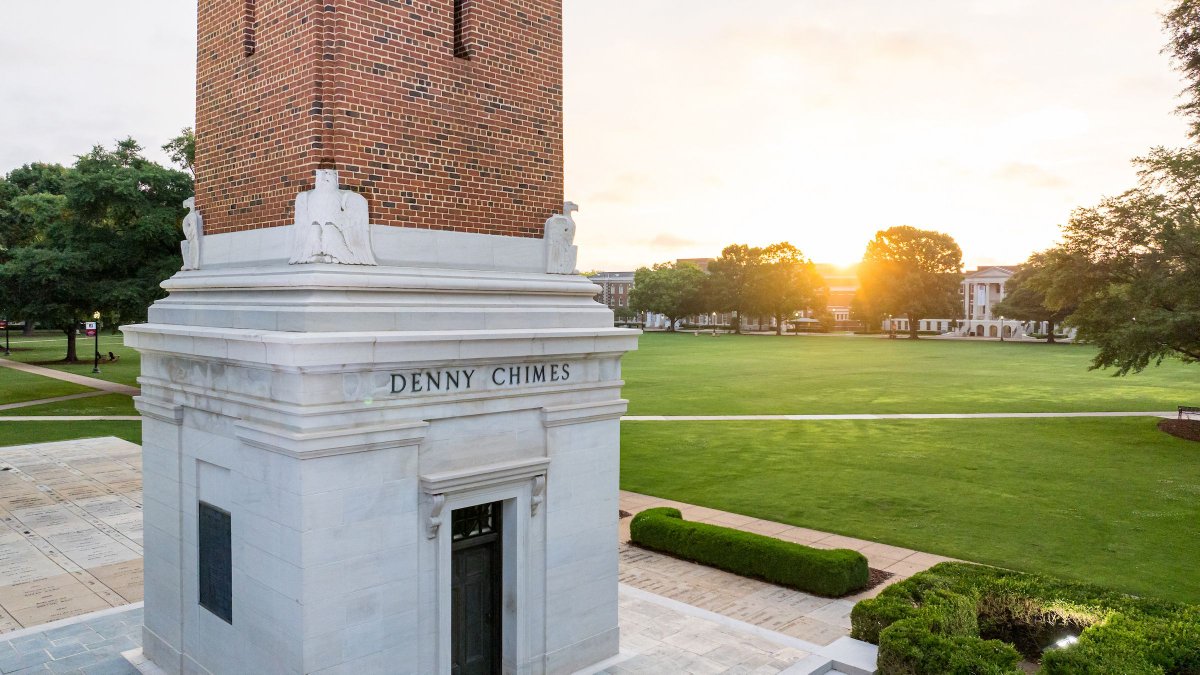 Reminder! 📣 Today, Aug. 27, is the last day to add a course or drop a course without the grade "W" for the fall term.