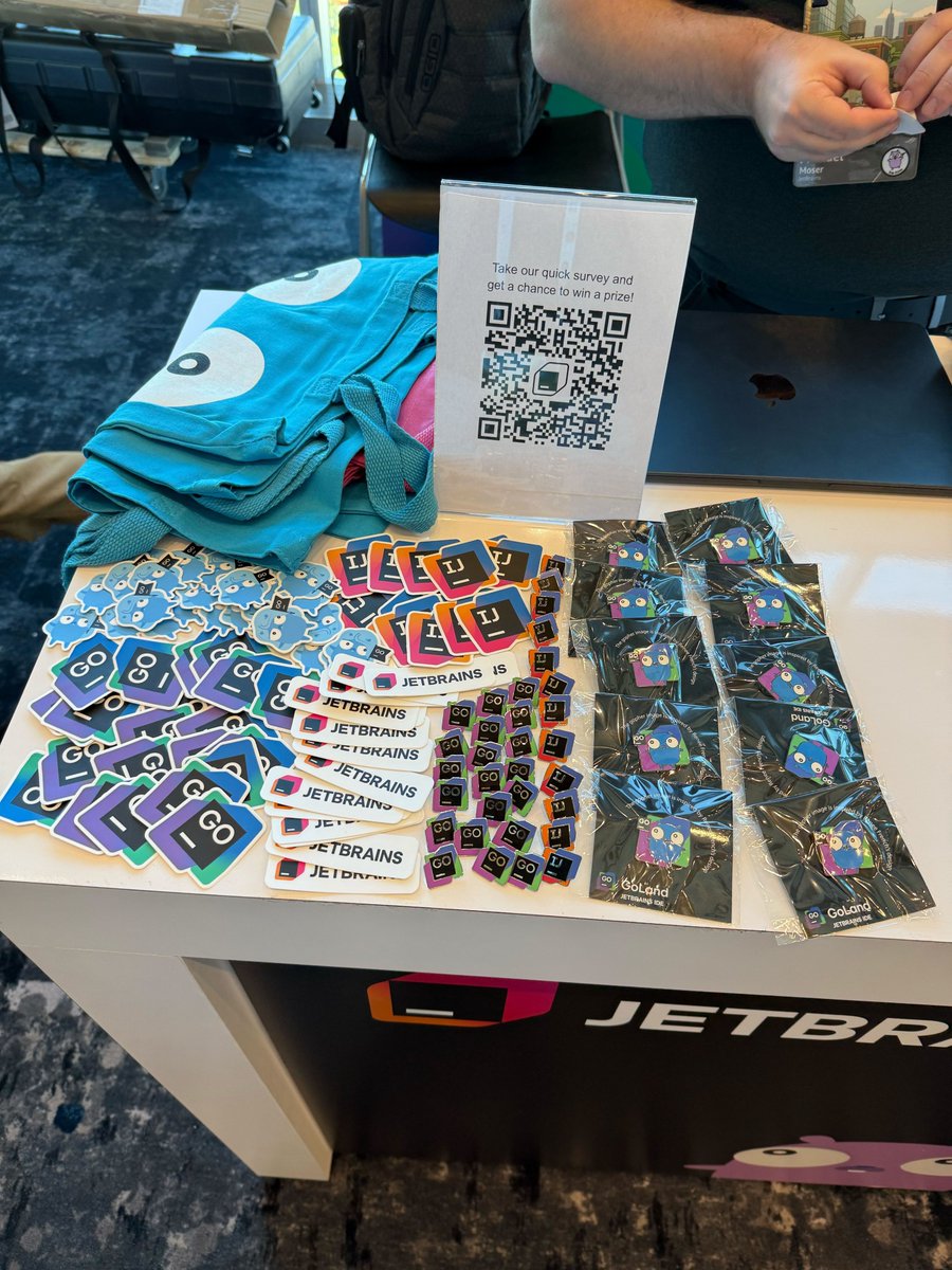 GoLandIDE's tweet image. Gophers to talk to, swag to share, and good vibes all day long! We’re at #GopherCon - come by our booth 😊