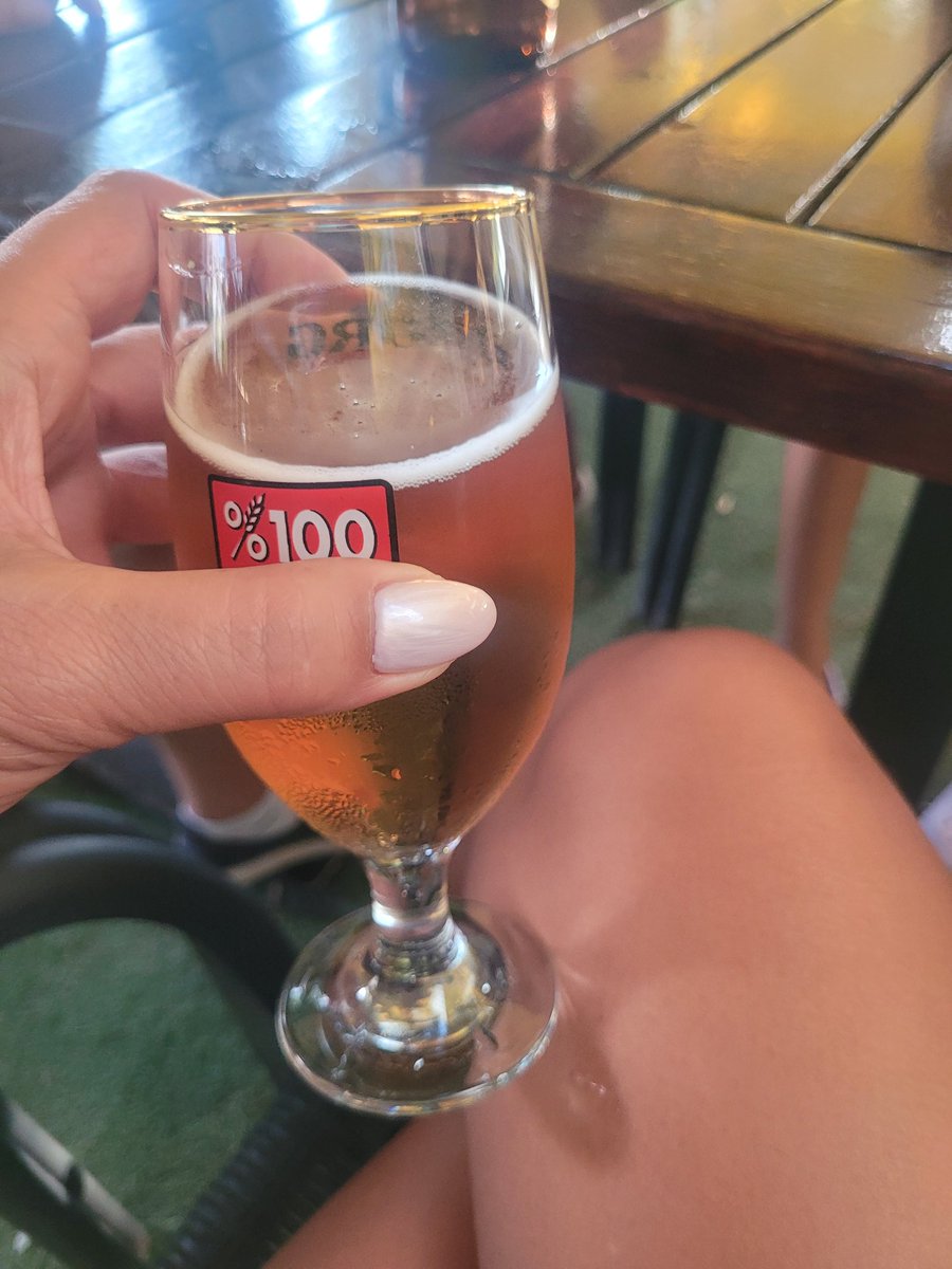 siyahinelli50si's tweet image. Yine bir gün Konya da diş randevusu sonrası..😁🍻🥳

Zihniyetiniz;
#SAPIK 😏