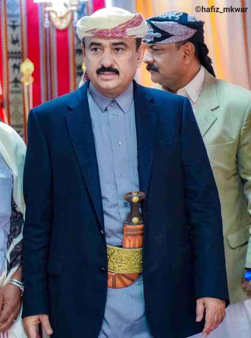 لقن الإخوان ثلاثة دروس في الحرب وفي السلم وفي المشاريع الشيخ عوض بن الوزير محافظ محافظة شبوة موعدنا غداً مع أكبر انجاز لمحافظة شبوة من بعد 1994م تشغيل الكهرباء بالطاقة الشمسية
#شبوة_حرة