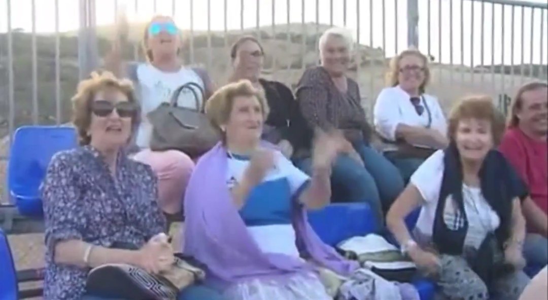 🕊️ El <a href="/CDTenerife/">CDTenerife</a> lamenta el fallecimiento  los 108 años de Emiliana Matute, abonada centenaria y aficionada más longeva de nuestro equipo 💙  dejando un legado eterno de fidelidad y amor blanquiazul.💫

#DEP