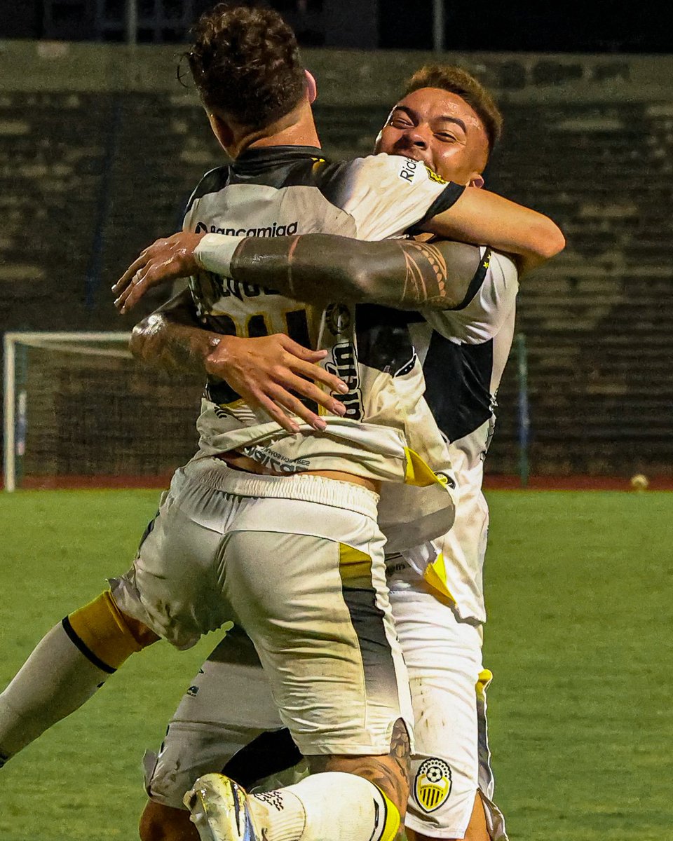 Soy Del Carrusel (@soydelcarrusel) on Twitter photo Próximo partido:
<a href="/DvoTachira/">Deportivo Táchira FC</a> vs. Estudiantes de Mérida
📅Domingo 31 de agosto
🕢07:30 p.m.
🏟️Pueblo Nuevo
🏆Liga FutVe - Torneo Clausura
🗓️Fecha 9 Próximo partido:
<a href="/DvoTachira/">Deportivo Táchira FC</a> vs. Estudiantes de Mérida
📅Domingo 31 de agosto
🕢07:30 p.m.
🏟️Pueblo Nuevo
🏆Liga FutVe - Torneo Clausura
🗓️Fecha 9