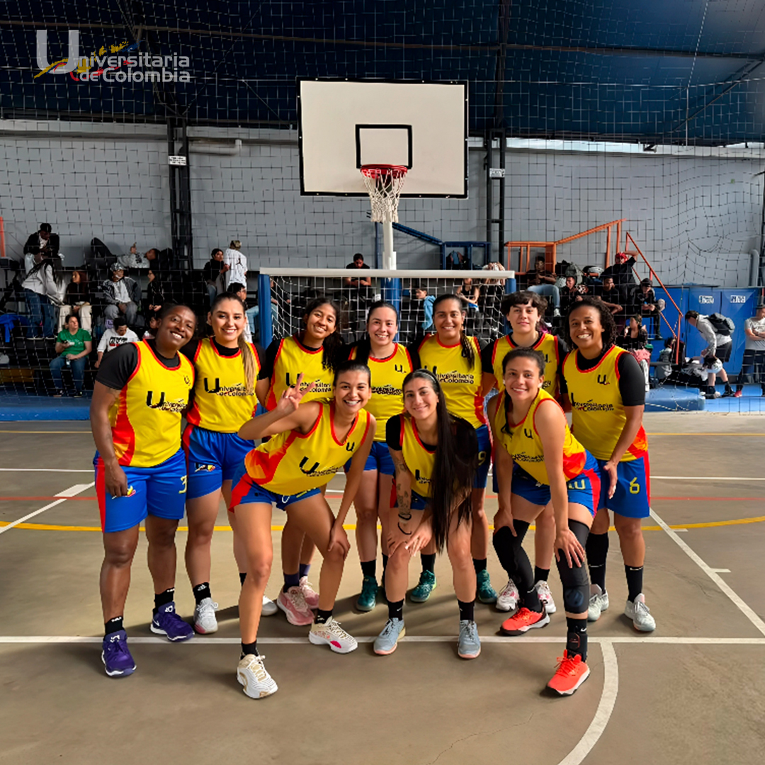 Universitariad4's tweet image. 🔥🏆 ¡Arrancamos con victoria femenina!
Baloncesto, voleibol y fútbol sala vencieron a Areandina, UAN y Javeriana. 👏💙💛
#OrgulloUniversitario #DeporteUC #VictoriaFemenina