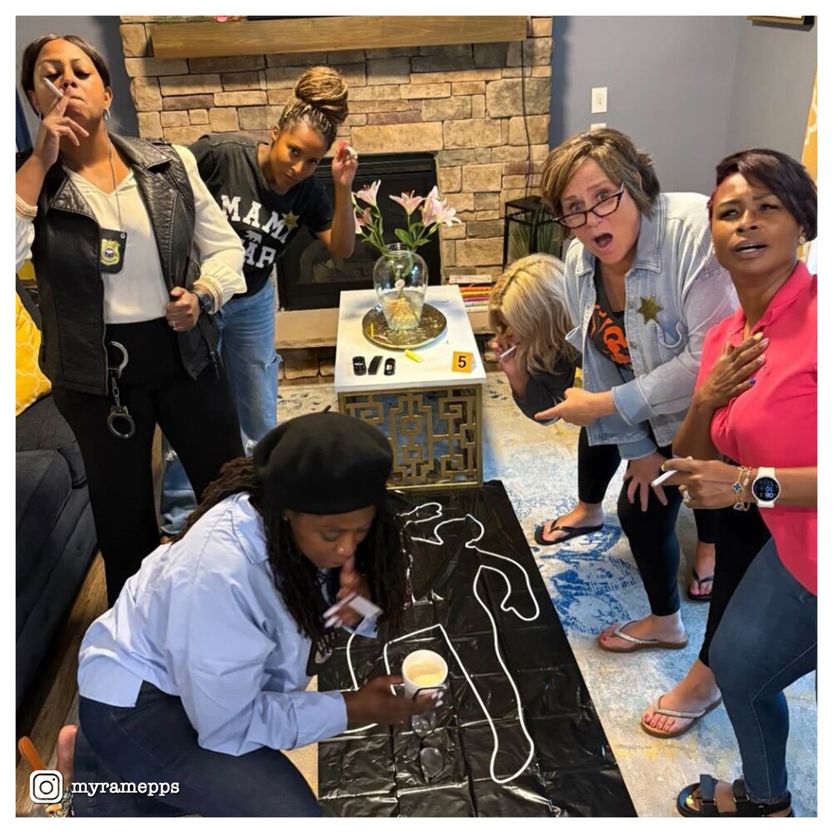 unsolvedcf's tweet image. 🕵️ Be part of the detective gallery. Drop your photo 📸 #unsolvedcasefiles