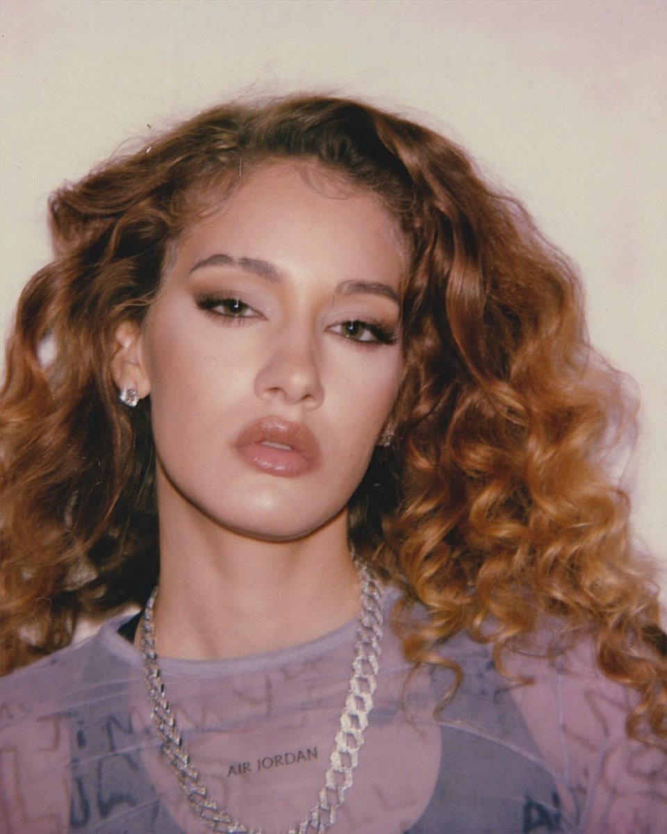 My 1st Jordan campaign 📈🏆 @jumpman23 “NO MISSES” global women’s campaign. From hoopin’ in the A to modeling with friends for Jordan Brand. <a href="/AlealiMay/">Aleali May</a> throwing the alley oop! 💎