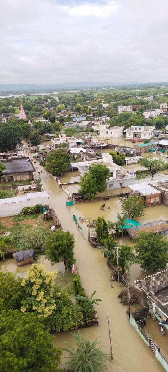 #राजस्थान : बाढ़ की पहुंच नहीं होती कुर्सियों तक, वह खेत- खलिहान, वन - उपवन और घर परिवार तक सीमित है.  #Rajasthan #Rain #pss #priysharan