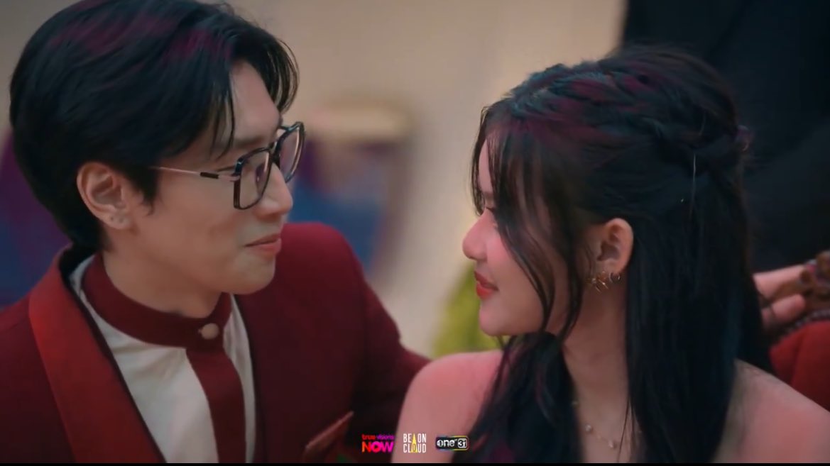 ไม่ไหววว มีคนตกหลุมรักกันค่ะ 😭😭😭

BIBLE AIRPLANE MODE ON
#JetlagEP17 #BibleWichapas #Mabelz_PiXXiE