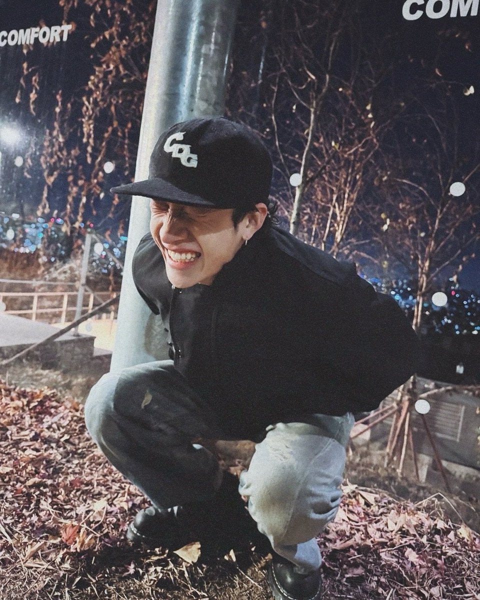 chriutopher's tweet image. nothing serious, just chillin’ 😁
#ChrisGallery