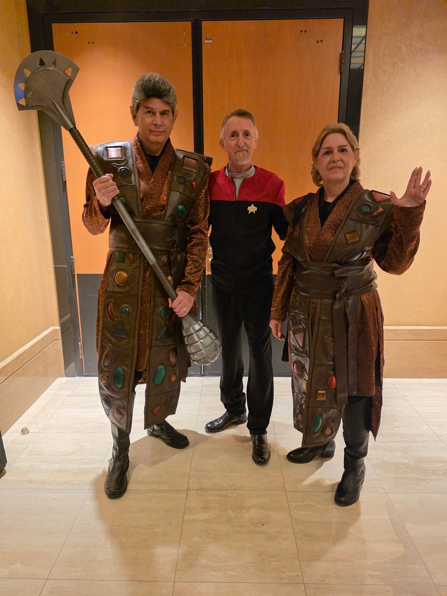 Tomorrow's episode is going to be good!

Strange New Worlds eve.

#StarTrek #StarTrekSNW  #StarTrekStrangeNewWorlds