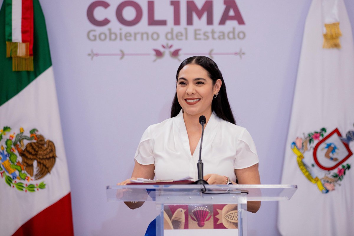indira_vizcaino's tweet image. En nuestros #DiálogosPorLaTransformación anunciamos un paso muy importante para garantizar el derecho a la vivienda de las y los colimenses. 🏡✨
Presentamos, junto a Karina Vázquez, encargada de la Dirección del Instituto de Suelo, Urbanización y Vivienda (INSUVI), el Programa…