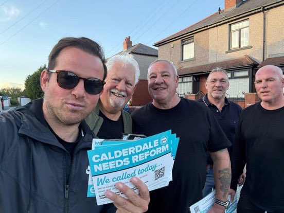 ReformDaily_'s tweet image. 📣 Reform Calderdale out campaigning again! ➡️🇬🇧

Get involved locally &amp;amp; make a difference in your community! 🫵🏻

#ReformUK #Calderdale #GetInvolved @RUKCalderdale