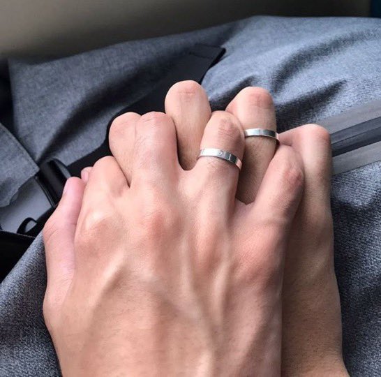 acervonicohulk's tweet image. 🚨GENTE? segundo o Daily Mail, Nico Hulkenberg está NOIVO de Gabriel bortoleto.