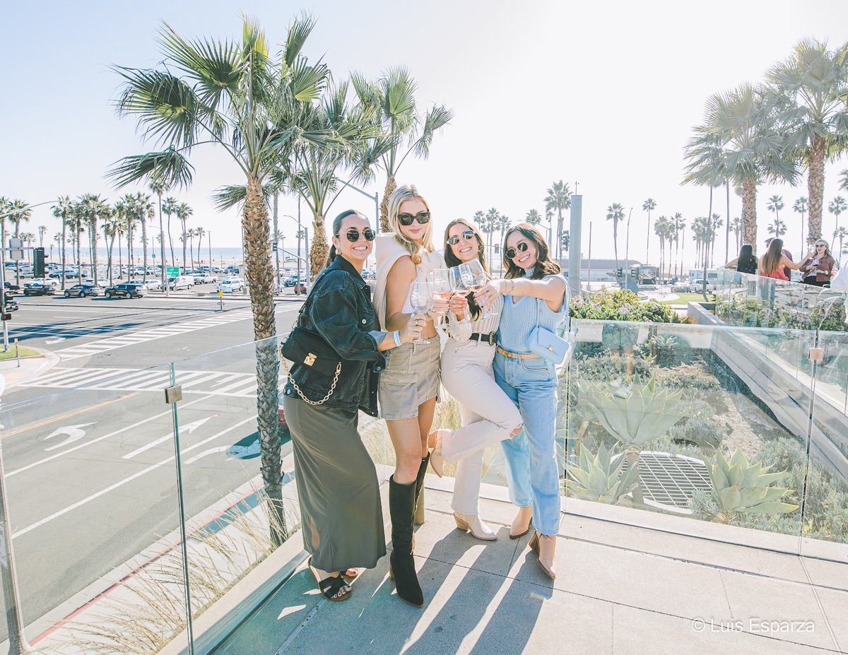 The beach is better with a little wine in your glass. Join us in Huntington Beach for the final #CalWineFest of the year on October 17-18.

Purchase your tickets now at bit.ly/45KmwDO