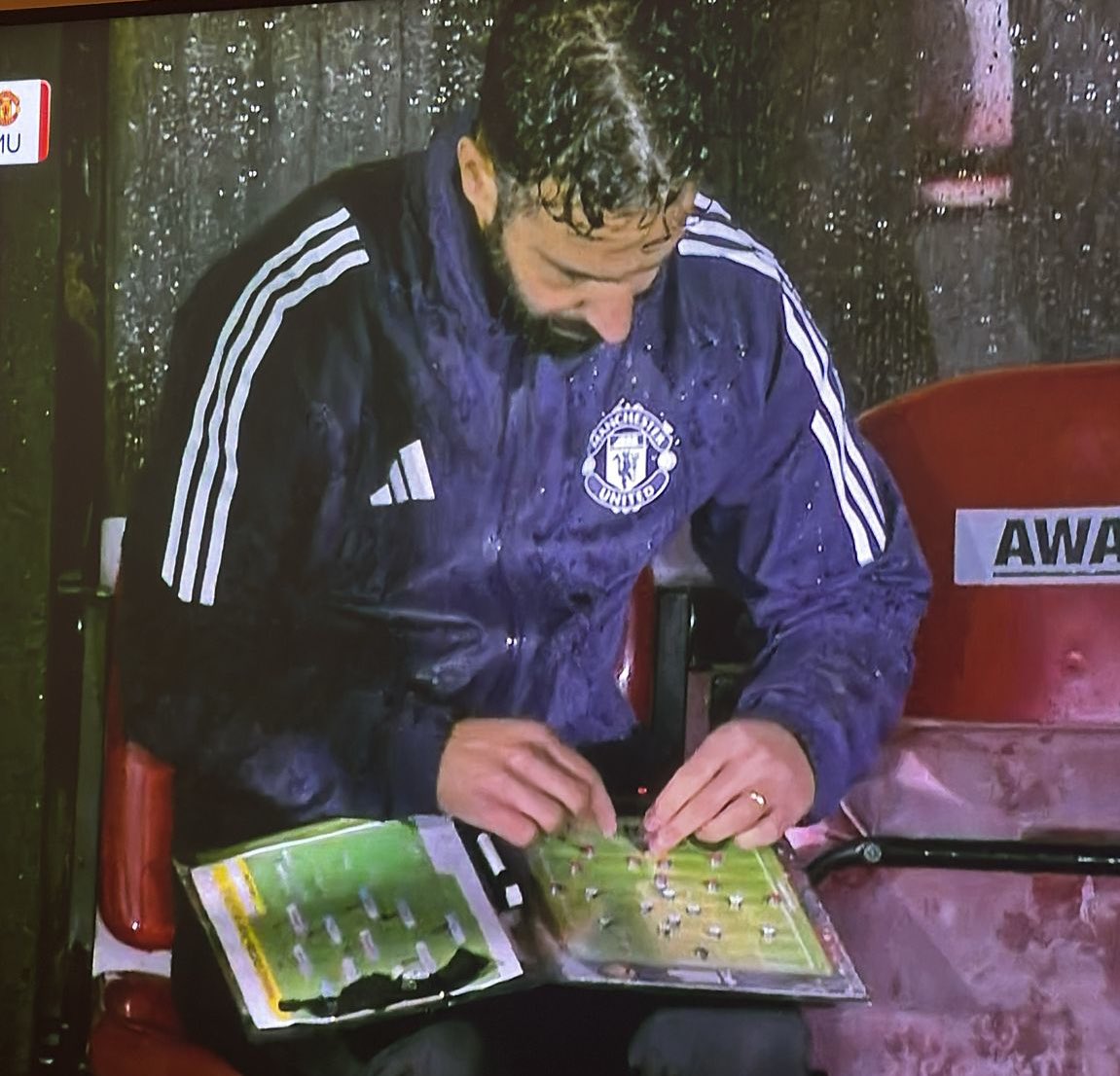 Amorim is literally trolling his employer. 🤣🤣🤣