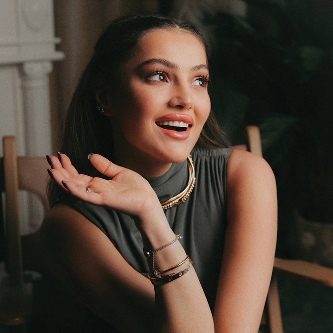 جمال بلا فلاتر.. نجمات جيل زد يُعدن صياغة معايير الجمال الحديث. شاهدي والصور #جمال 