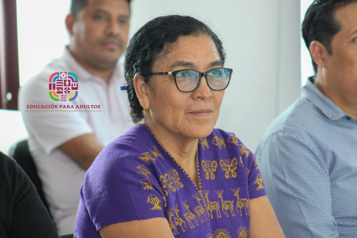La directora general del #IEEAOaxaca <a href="/JuanaAguilarXXV/">Juana Aguilar</a> estuvo presente en la capacitación del Archivo General del Estado de Oaxaca, moderada por Luz Stella Camargo, con el fin de sensibilizar al personal, para una mejorv administración y difusión de los archivos.
<a href="/salomonj/">Salomón Jara Cruz</a>