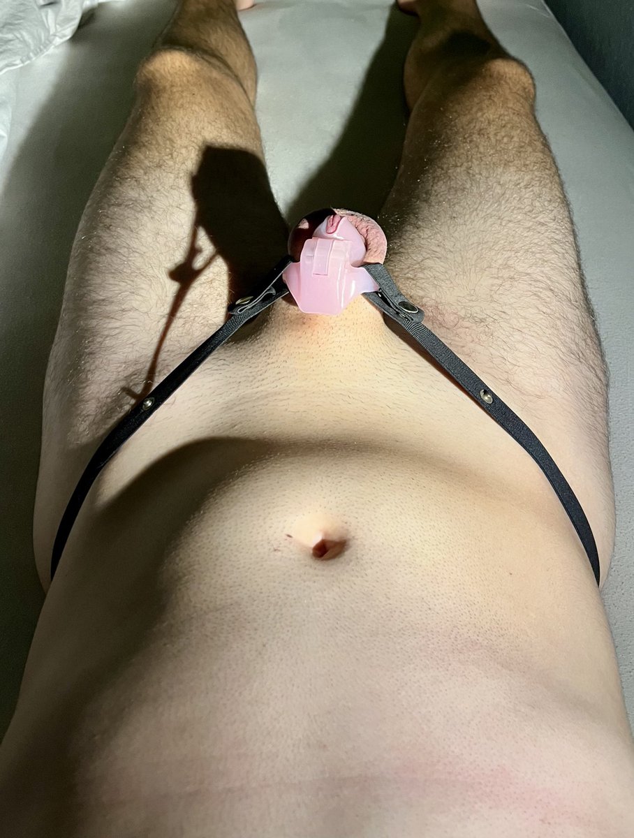CagedCan's tweet photo. Nothing special to see here, or?

#chastity #locked #lockedsub #teamlocked #twink #caged #cagedsub #cagedfag https://t.co/cDeS2NTxRn