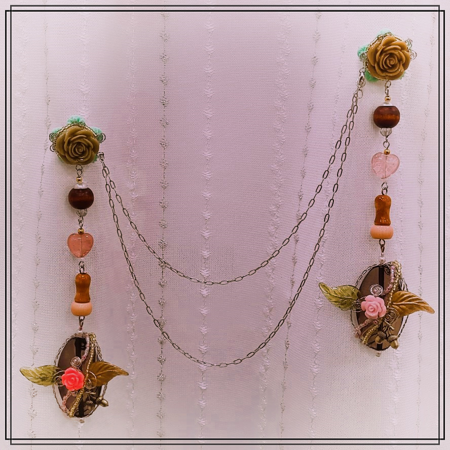 simadayuki's tweet image. 飛行薔薇のダブルブローチ #ハンドメイドアクセサリー