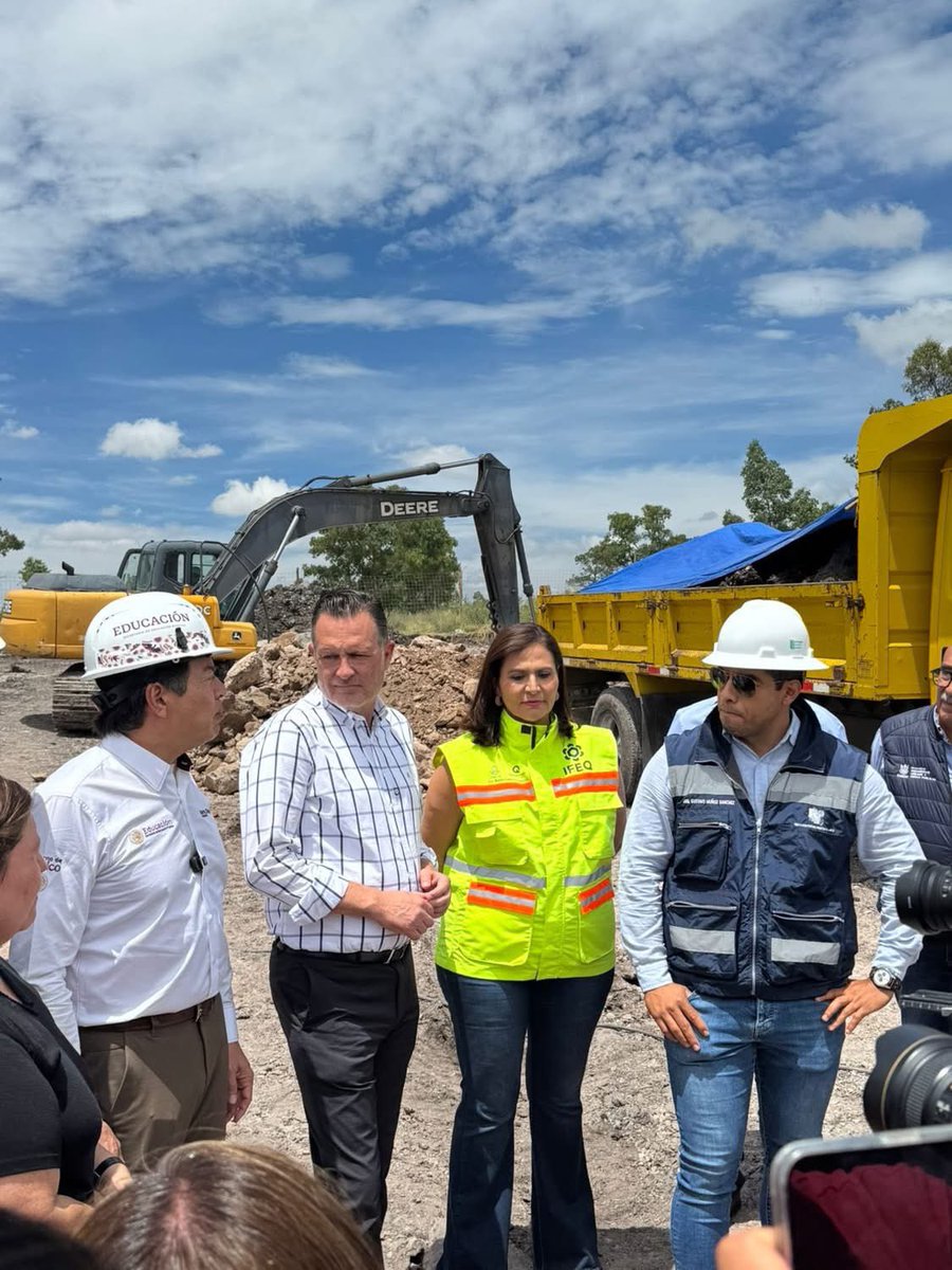 Es un gusto ser testigo del inicio de la construcción del CBTIS 304 “El Marqués”, que encabezó el gobernador <a href="/makugo/">Mauricio Kuri</a> , escuela donde interviene gobierno federal, estatal y municipal, que beneficiará a miles de jóvenes con mejor educación a su alcance. 

<a href="/IFEQ15/">IFEQ</a> está #contigo