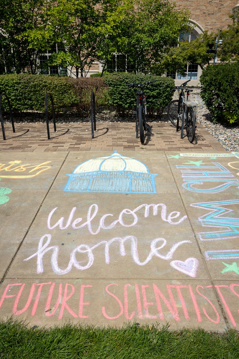 NDscience's tweet image. Chalk it up to a warm welcome ☘️

#ND2029 #WelcomeWeekend