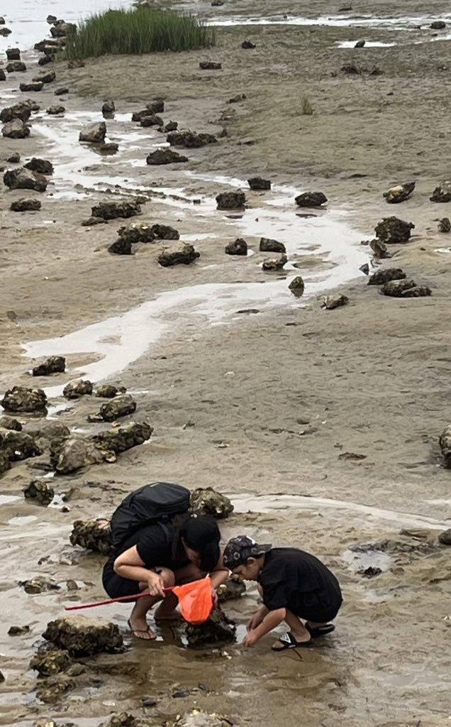 Ibai bat dagoen tokian beti dago zientzilari ameslari bat. #erreka #hezkuntza