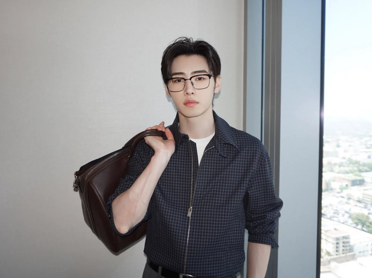 250828 WWD update

#SUNGHOON #성훈 #ソンフン
#ENHYPEN_SUNGHOON 
#엔하이픈_성훈