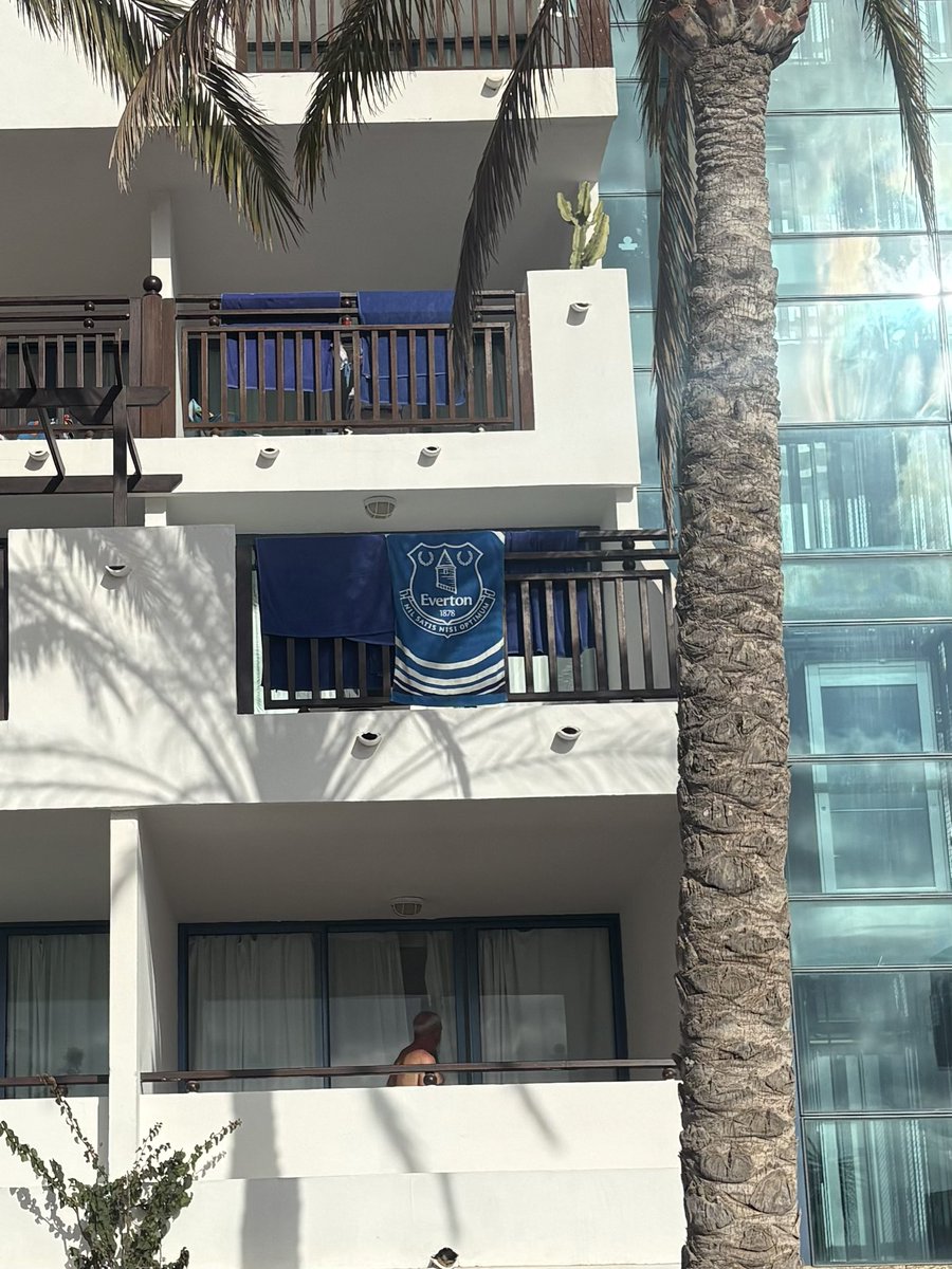 Representing the Blues in Lanzarote! 💙💙 <a href="/Everton/">Everton</a> Dad and daughter.